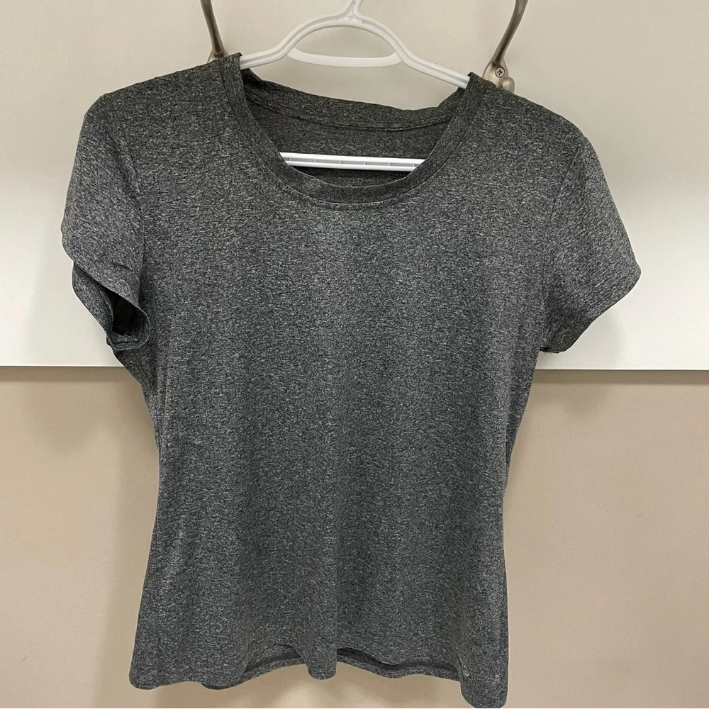 Women’s Champion C9 Short Sleeve Athletic T-Shirt Women’s Medium